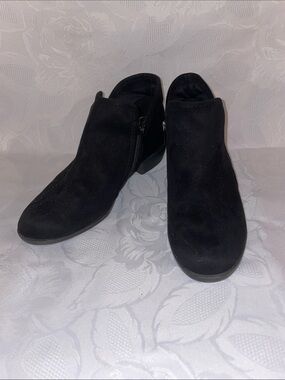 Kohl's Black Ankle Booties with Side Zip
